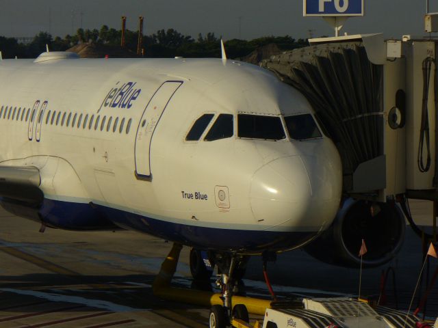 Airbus A320 (N509JB)