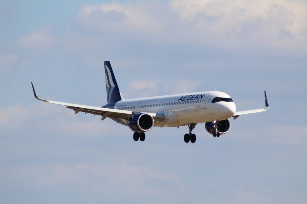 Airbus A321neo (SX-NAF) - Airline: Aegeanbr /Plane: A321neobr /Location: LHR (London Heathrow Airport)br /Date: 26.08.22 (dd/mm/yy)