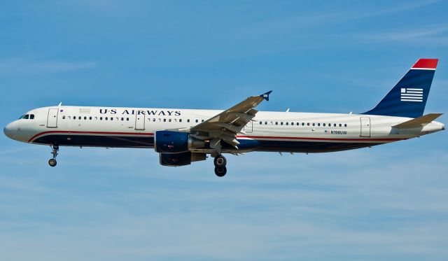 Airbus A321 (N198UW) - Airbus industries A321 service @ KBOS Logan !