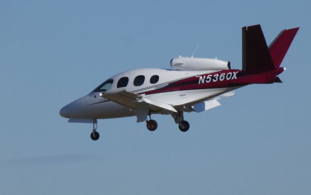 Cirrus Vision SF50 (N5360X) - On final is this 2018 Cirrus Vision SF50 in the Autumn of 2019.