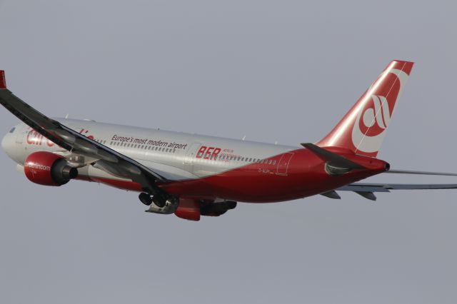 Airbus A330-200 (D-ALPI)