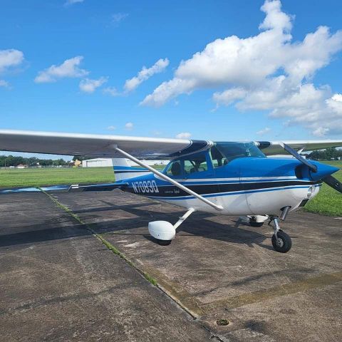 Cessna Skyhawk (N7083Q) - "JUDY" 