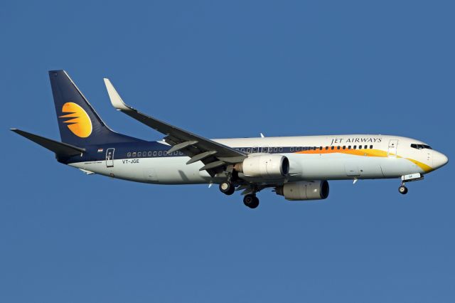 Boeing 737-800 (VT-JGE)