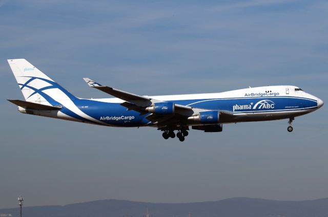 Boeing 747-400 (VQ-BHE)