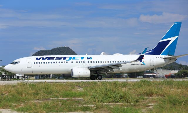 Boeing 737-800 (C-GZWS)