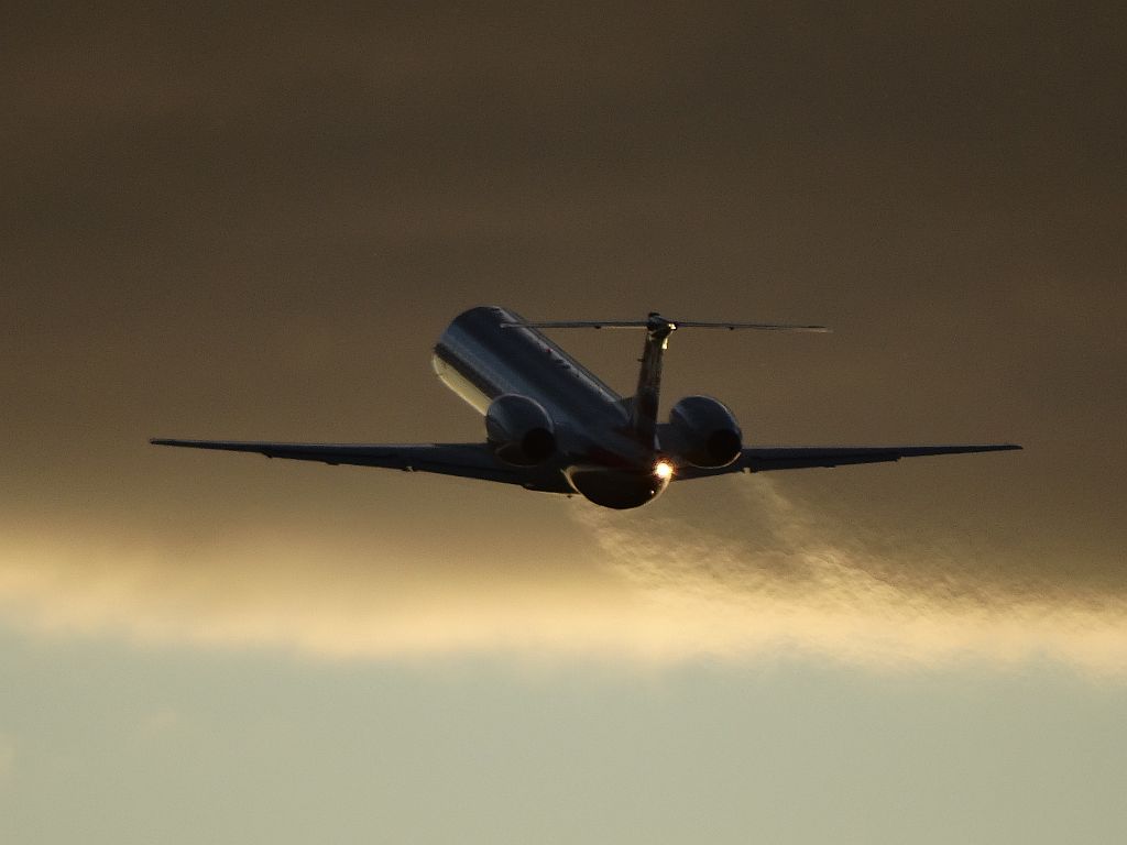 Embraer ERJ-145 (N628AE)