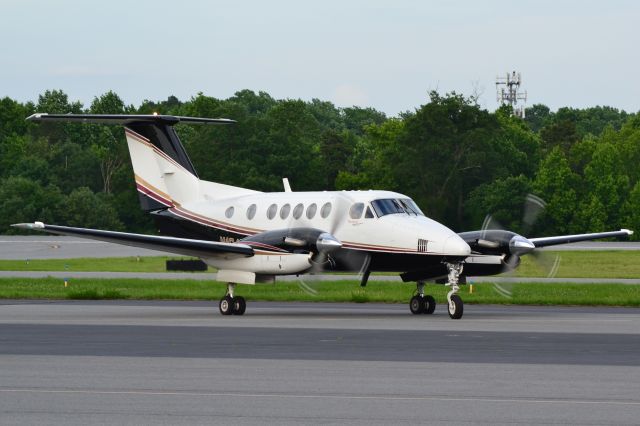 Beechcraft Super King Air 200 (N124WR) - PEC AVIATION LLC arriving at KJQF - 5/30/18