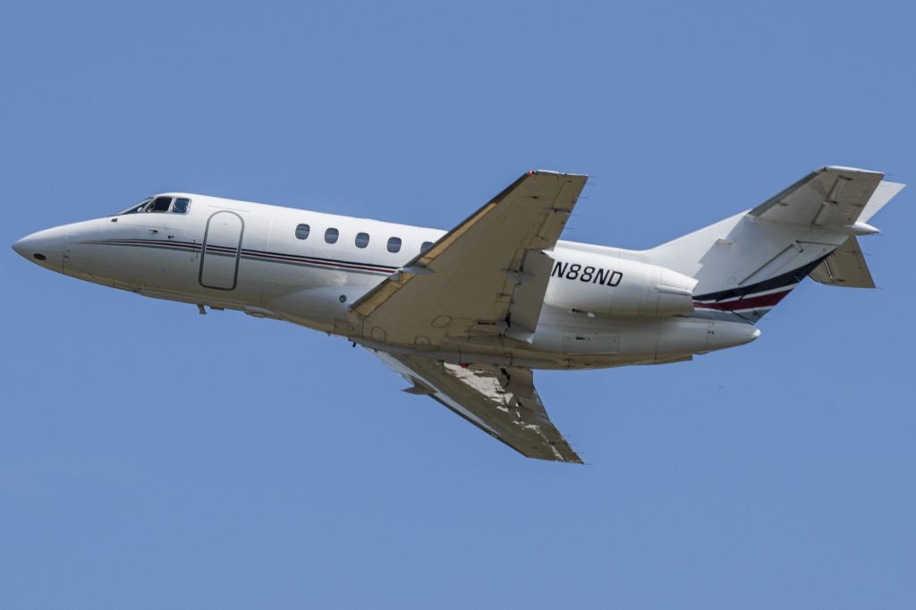 Hawker 800 (N88ND)