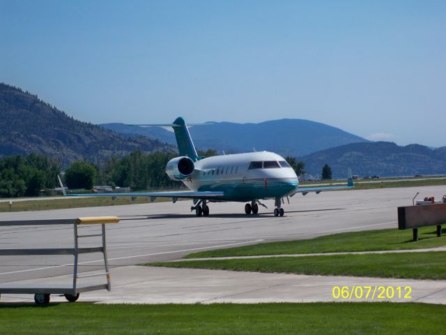 Canadair Challenger — - PENTICTON REGIONAL AIRPORT CANADA YYF - Challenger CL605