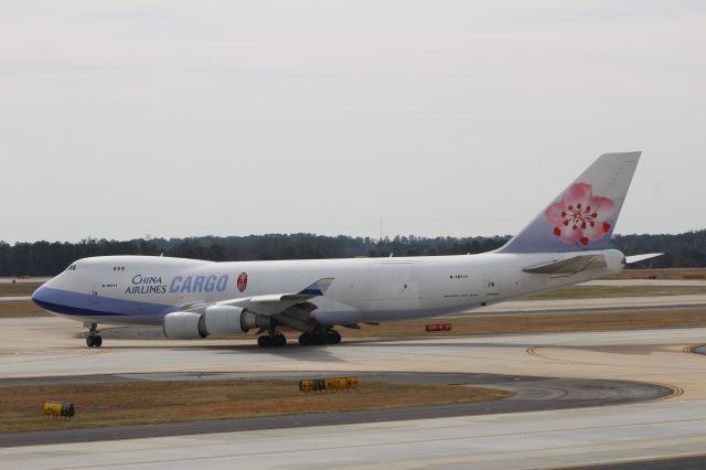 Boeing 747-400 (B-18711)