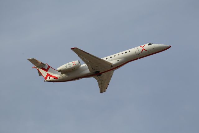 Embraer ERJ-135 (N256JX)