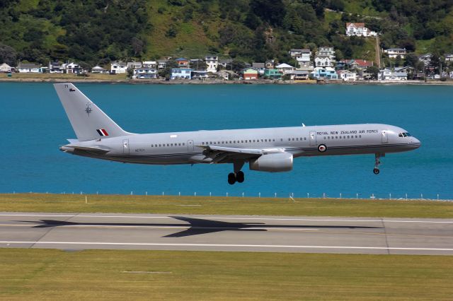 Boeing 757-200 (ANZ7571)