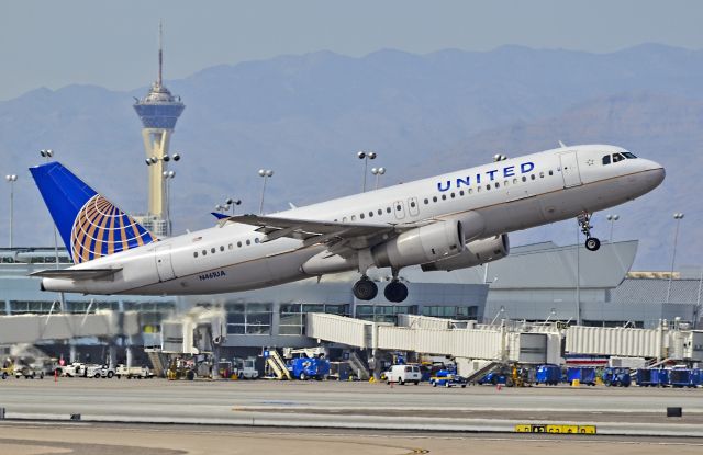 Airbus A320 (N461UA) - N461UA United Airlines 2000 Airbus A320-232 - cn 1266 - Las Vegas - McCarran International (LAS / KLAS)br /USA - Nevada, April 17, 2014br /Photo: Tomás Del Coro