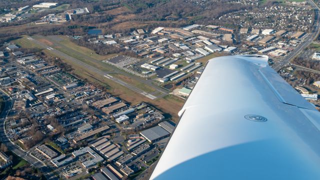 Cirrus SR-22 (N146SB) - Banking over Montgomery County Airpark on board N146SB