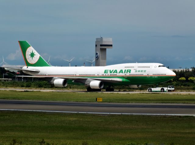 Boeing 747-400 (B-16411)