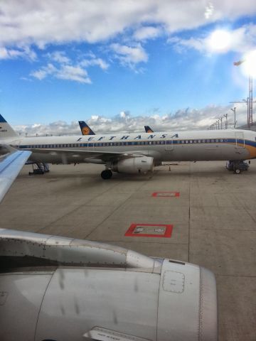 Airbus A321 — - Lufthansa A321 in retro-livery. Taken from an A319 after arrival in Munich.