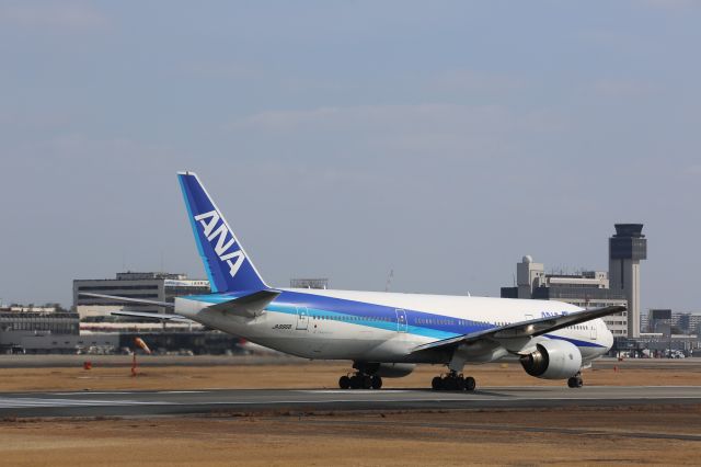 Boeing 777-200 (JA8968)