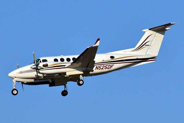 Beechcraft Super King Air 350 (N525DF)