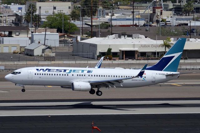 Boeing 737-800 (C-GWRG) - Westjet 737-8CT C-GWRG at Phoenix Sky Harbor International Airport on April 12, 2015.