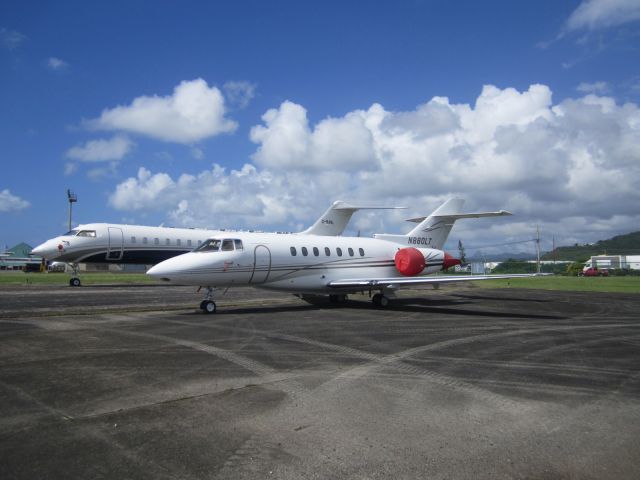 Hawker 800 (N880LT)