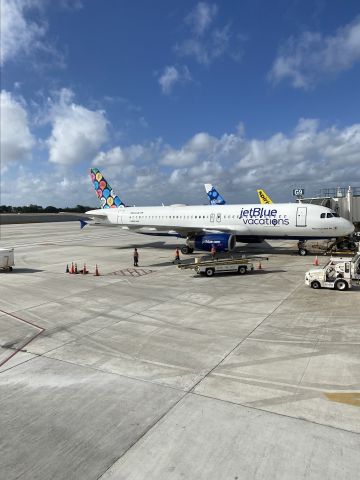 N623JB — - N623JB is the Beach/Getaways Livery