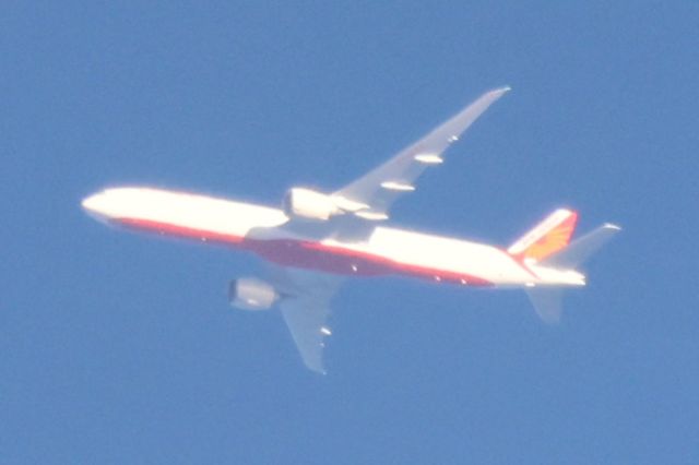 Boeing 777-200 (VT-AER) - VT-AER Boeing B-777 3FX ER Air India AI119 De Mumbai BOM. Vers New York JFK. Altitude 4151 Mètres. Vitesse 601 KM/H Survolant le fleuve St-Laurent QC. à Lavaltrie. Le 02-04-2025 à 07:03