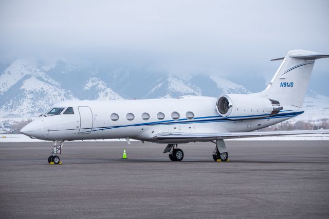 Gulfstream Aerospace Gulfstream IV (N91JS) - Gulfstream GIV all alone on the ramp at BZN