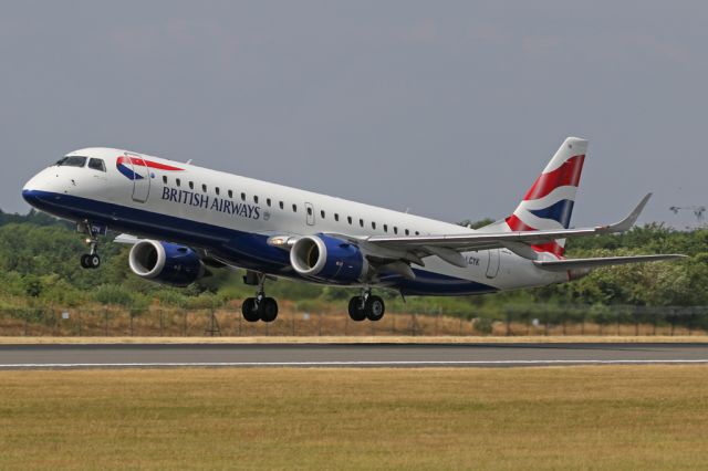 Embraer ERJ-190 (G-LCYK) - BAW7323 off to Nice