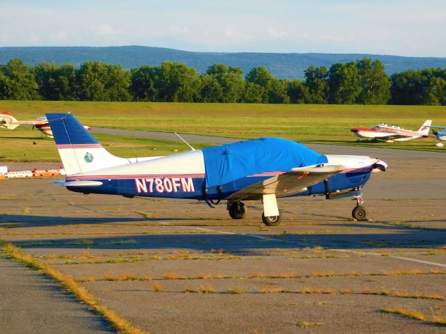 Piper Cherokee Arrow (N780FM)