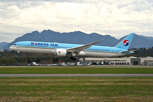 BOEING 787-10 Dreamliner (HL8535)