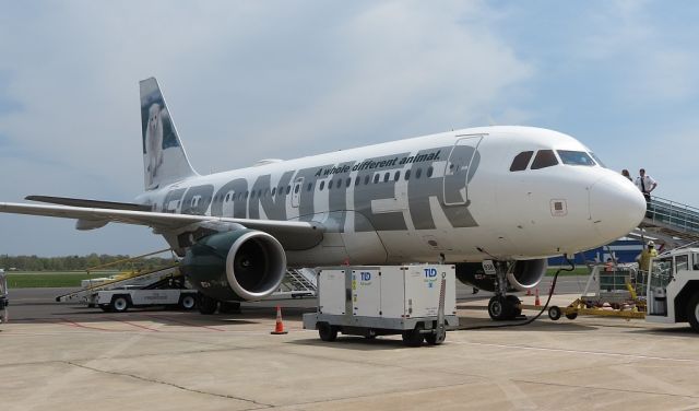 Airbus A319 (N938FR) - Misty the Artic Fox