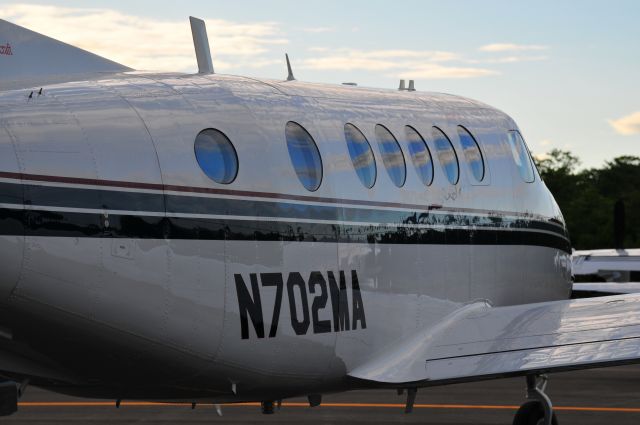 Beechcraft Super King Air 200 (N702MA)