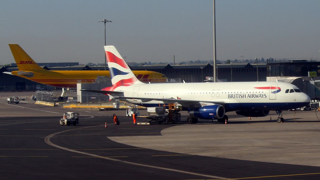 — — - Lyon, aéroport Antoine de Saint-Exupéry, 13 avril 2017.