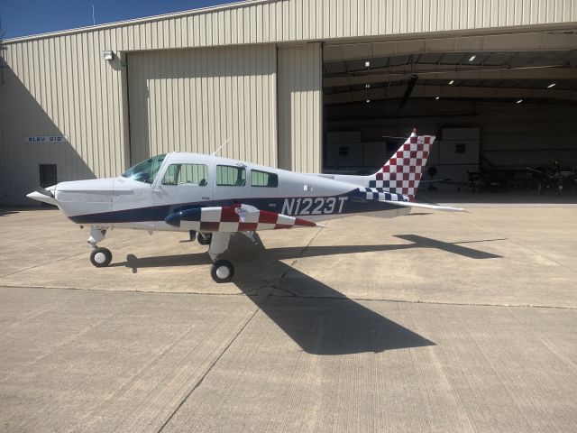 Beechcraft Sundowner (N1223T)