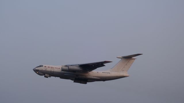 Ilyushin Il-76 (EW-412TH)