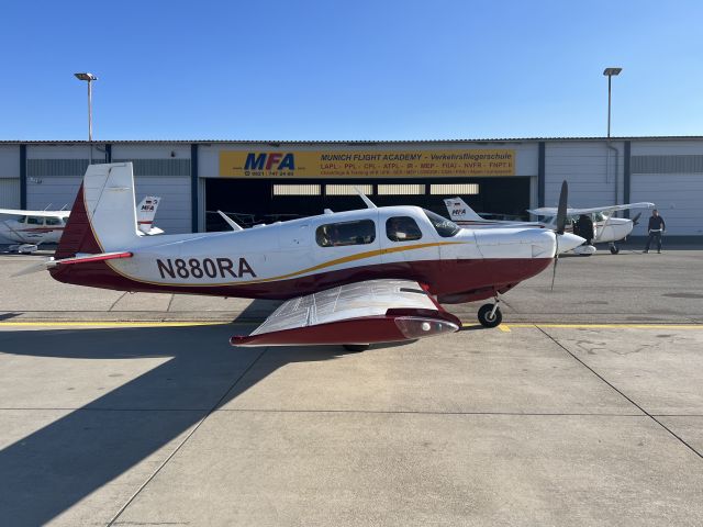 Mooney M-20 Turbo (N880RA) - Fast aircraft. 09-MAR-2022.