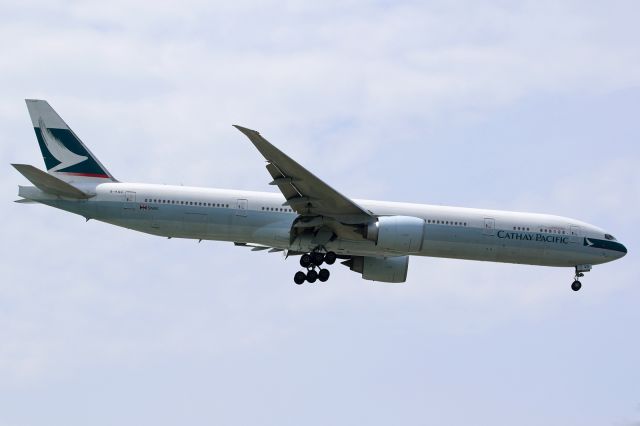 Boeing 777-200 (B-KQG)