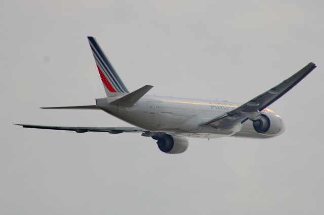 Boeing 777-200 (F-GSPK)
