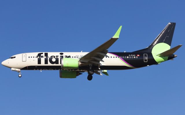 Boeing 737 MAX 8 (C-FLKI)