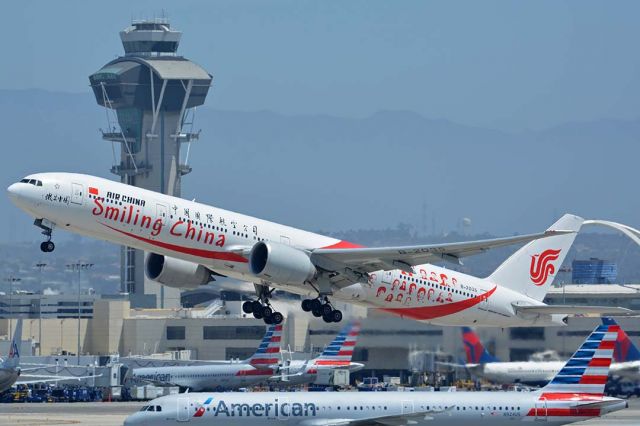 BOEING 777-300 (B-2035) - Air China Boeing 777-39LER B-2035 Smiling China at LAX on May 3, 2016.