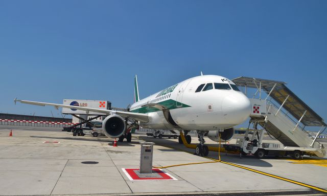 Airbus A320 (I-BIKO) - Alitalia Airbus A320-214 I-BIKO in Roma Fiumicino 