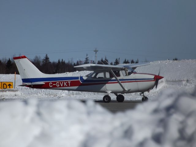 Cessna Skyhawk (C-GVKT)