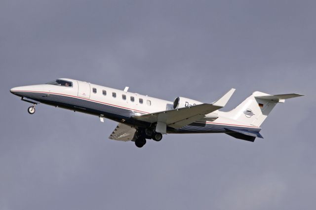 Learjet 40 (D-CLUX)