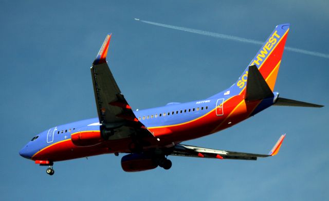 Boeing 737-700 (N277WN) - Located about 1/4 nm southwest of KSJC, on final to 30L 