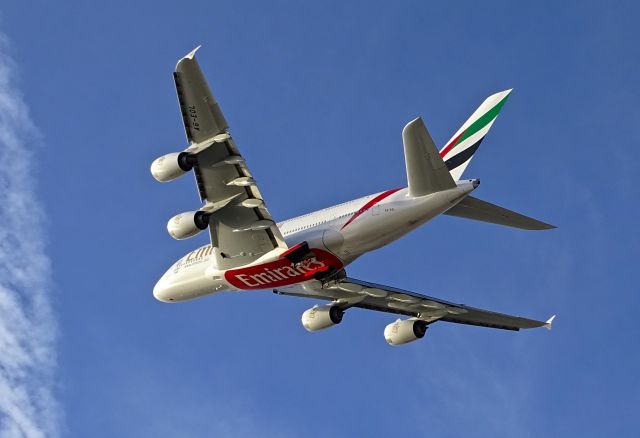 Airbus A380-800 (A6-EOL)