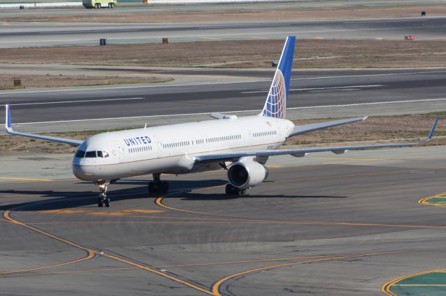 BOEING 757-300 (N57868)