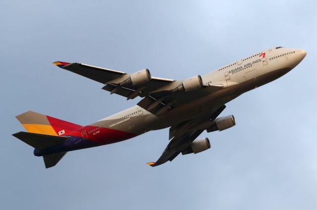 Boeing 747-400 (HL7418)