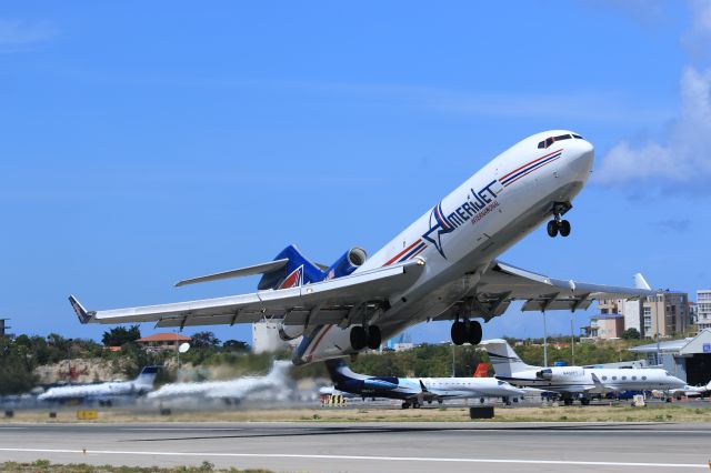 BOEING 727-200 (N598AJ)