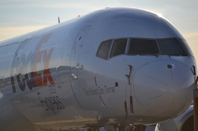 Boeing 757-200 (N979FD) - At TYS