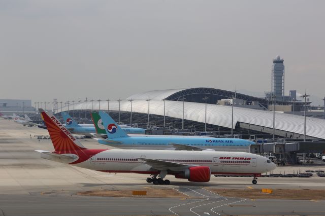 Boeing 777-200 (VT-ALE)